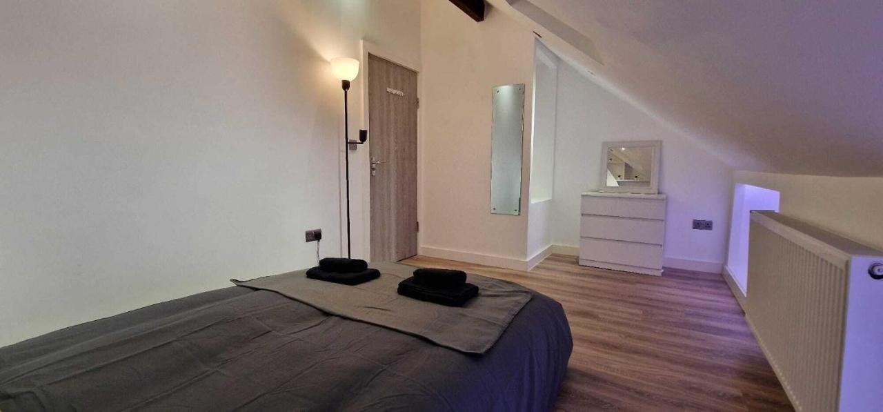 Sapphire Strathnairn Apartment Cardiff Bagian luar foto