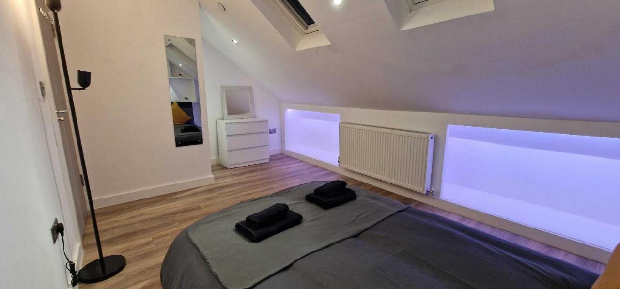 Sapphire Strathnairn Apartment Cardiff Bagian luar foto