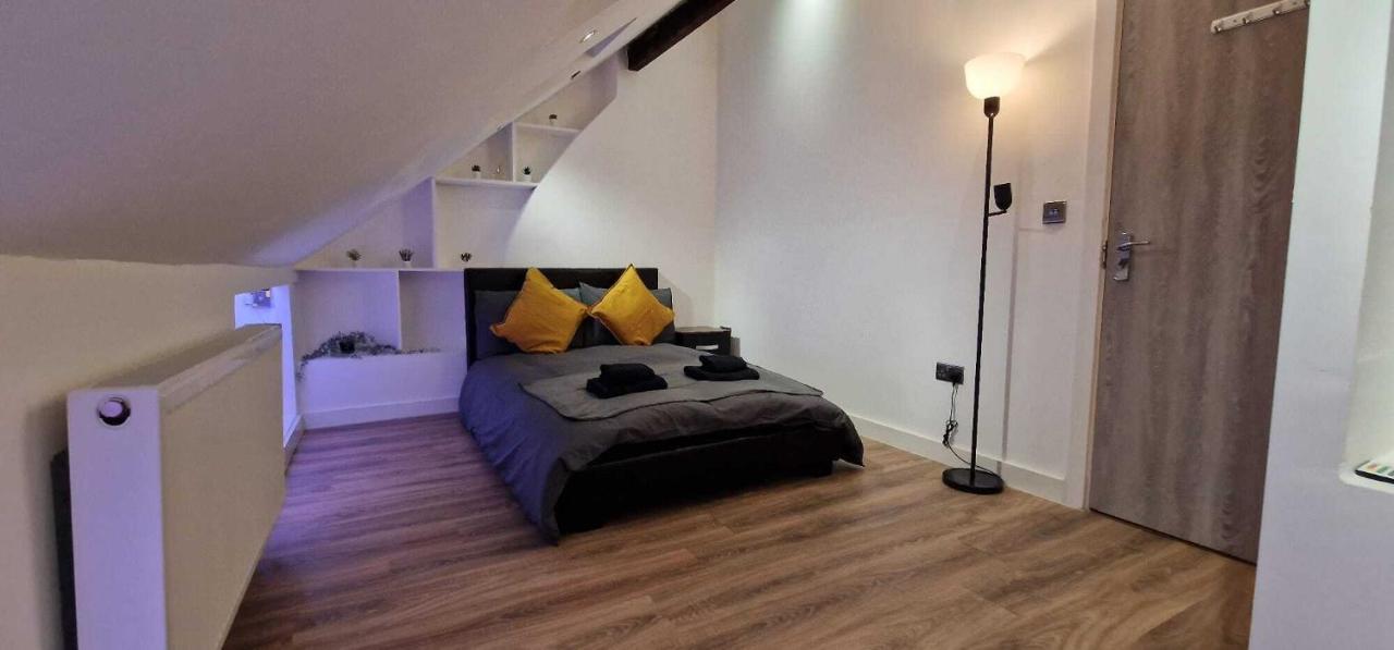 Sapphire Strathnairn Apartment Cardiff Bagian luar foto