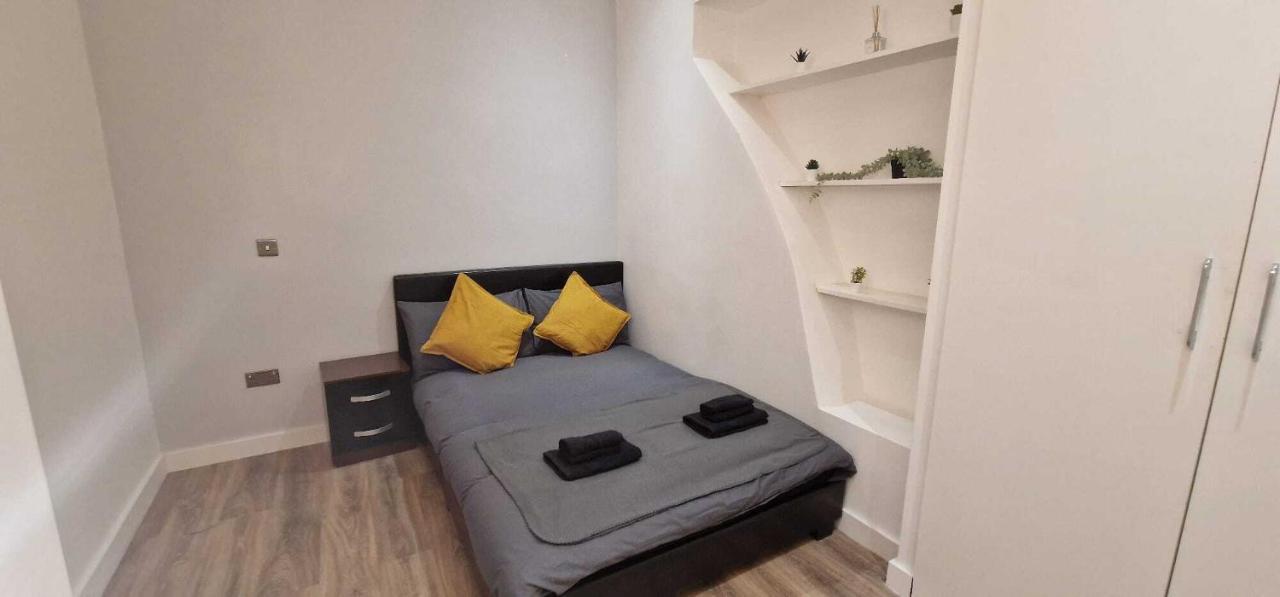 Sapphire Strathnairn Apartment Cardiff Bagian luar foto